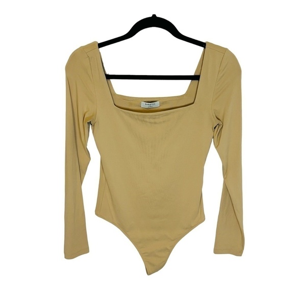 Aritzia Babaton Contour Ace Square Neck Body Suit SZ Medium - Picture 2 of 8